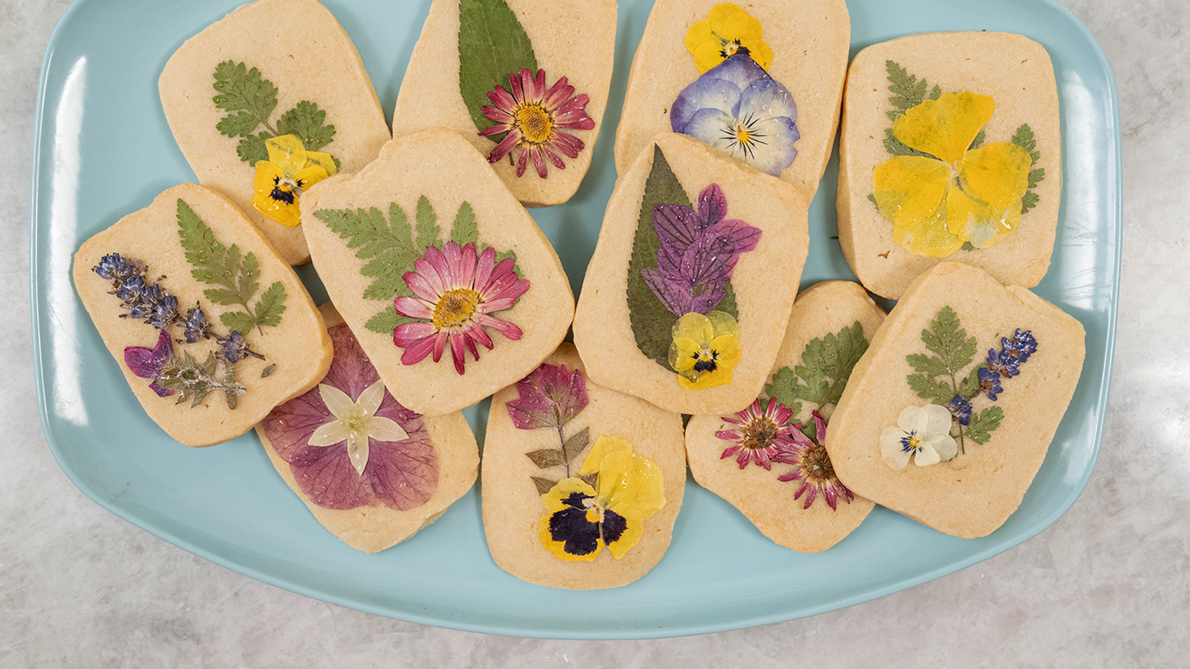 JSLB-708-Shortbread-Cookies-with-Flowers.pdf