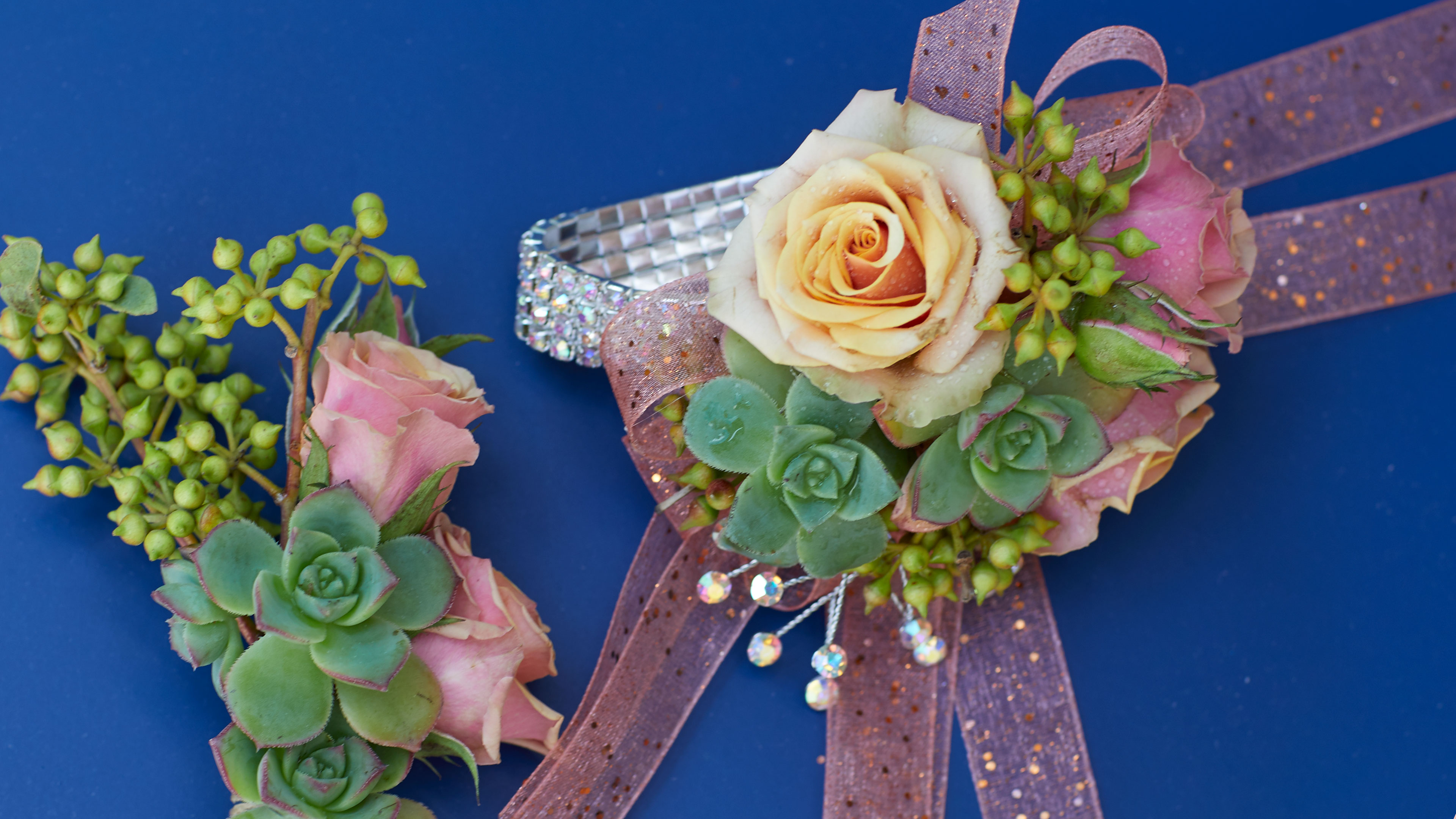 Wedding Flowers to Wear