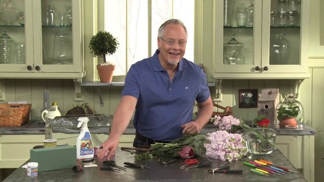 How to Cut and Arrange Flowers: The B...