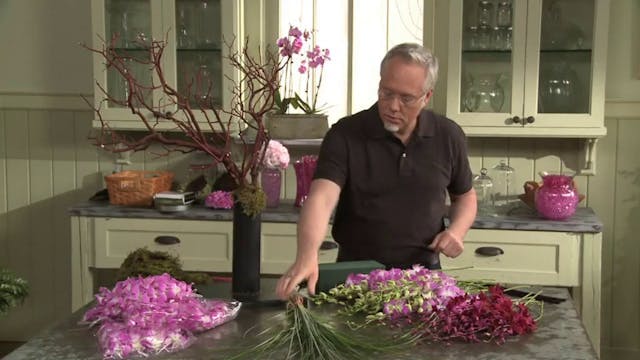 How to create an Orchid Centerpiece w...