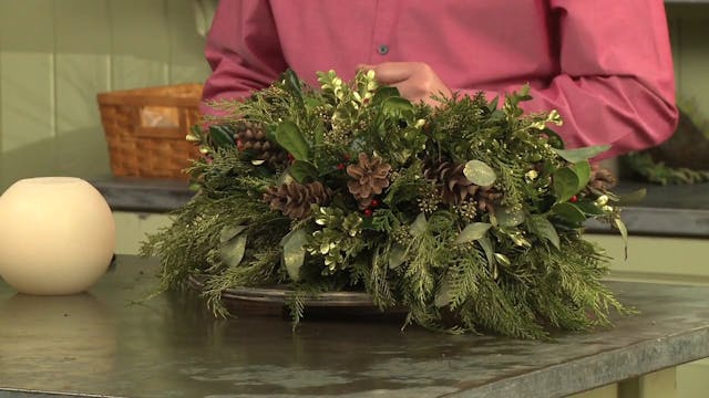 Elegant Christmas Centerpiece