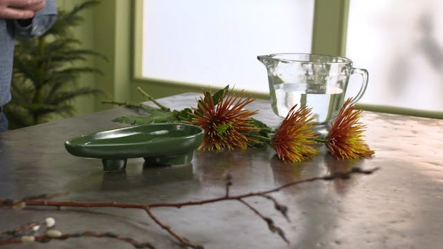 Ikebana Flower Arranging