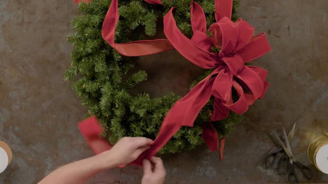 Outdoor Velvet Bows for Decorating.