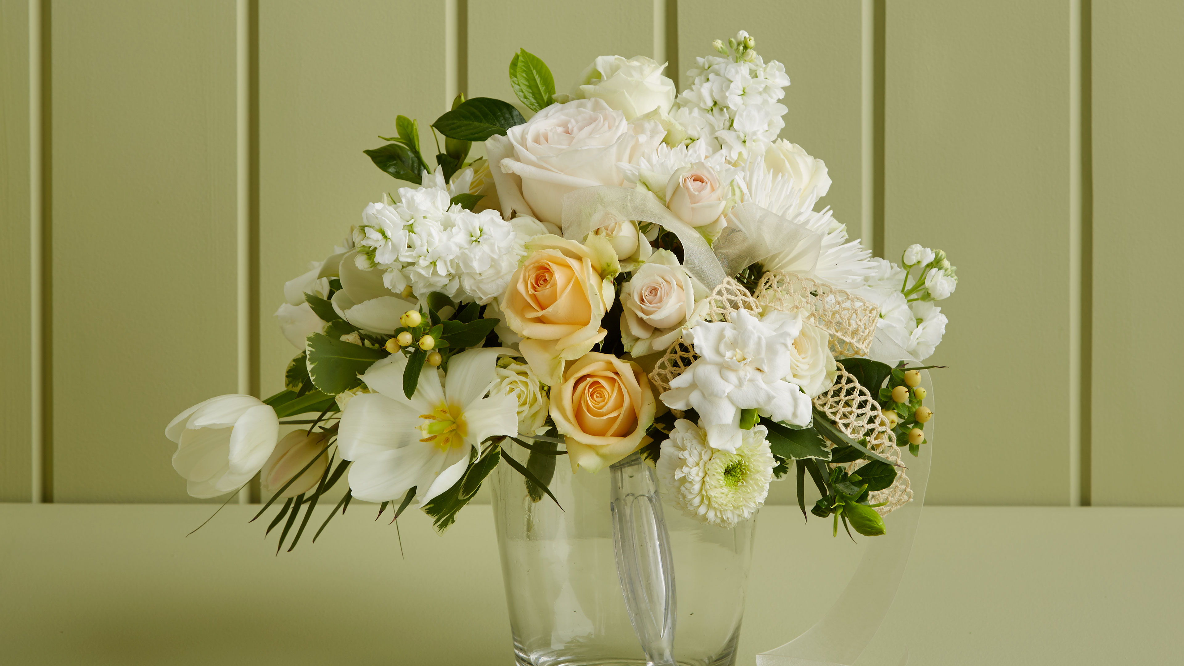 White | Cream Arrangements