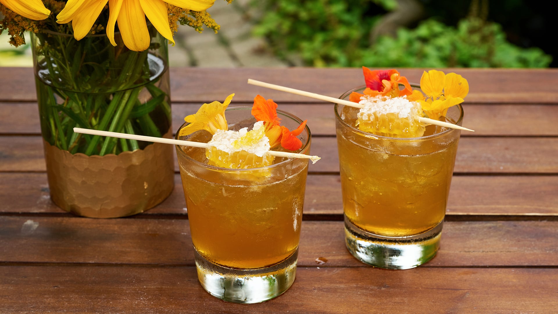 Episode #711 - Honeycomb Blooms