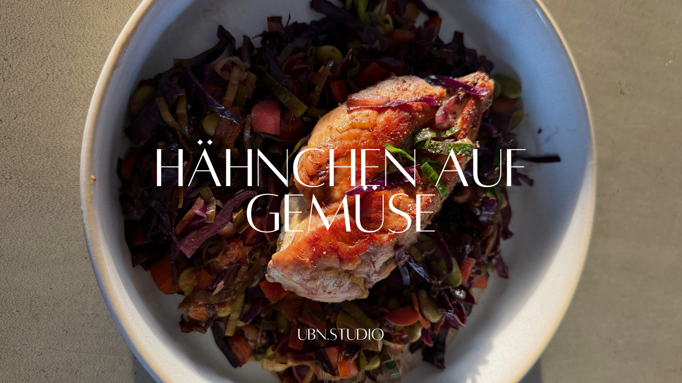 Hähnchenbrust auf gebratenem Rotkohl