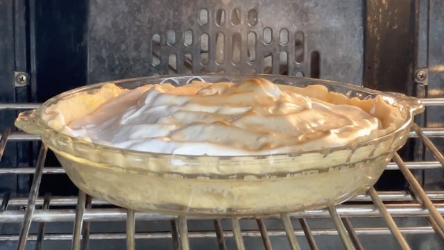 Make Lemon Meringue Pie with The Vintage Veg