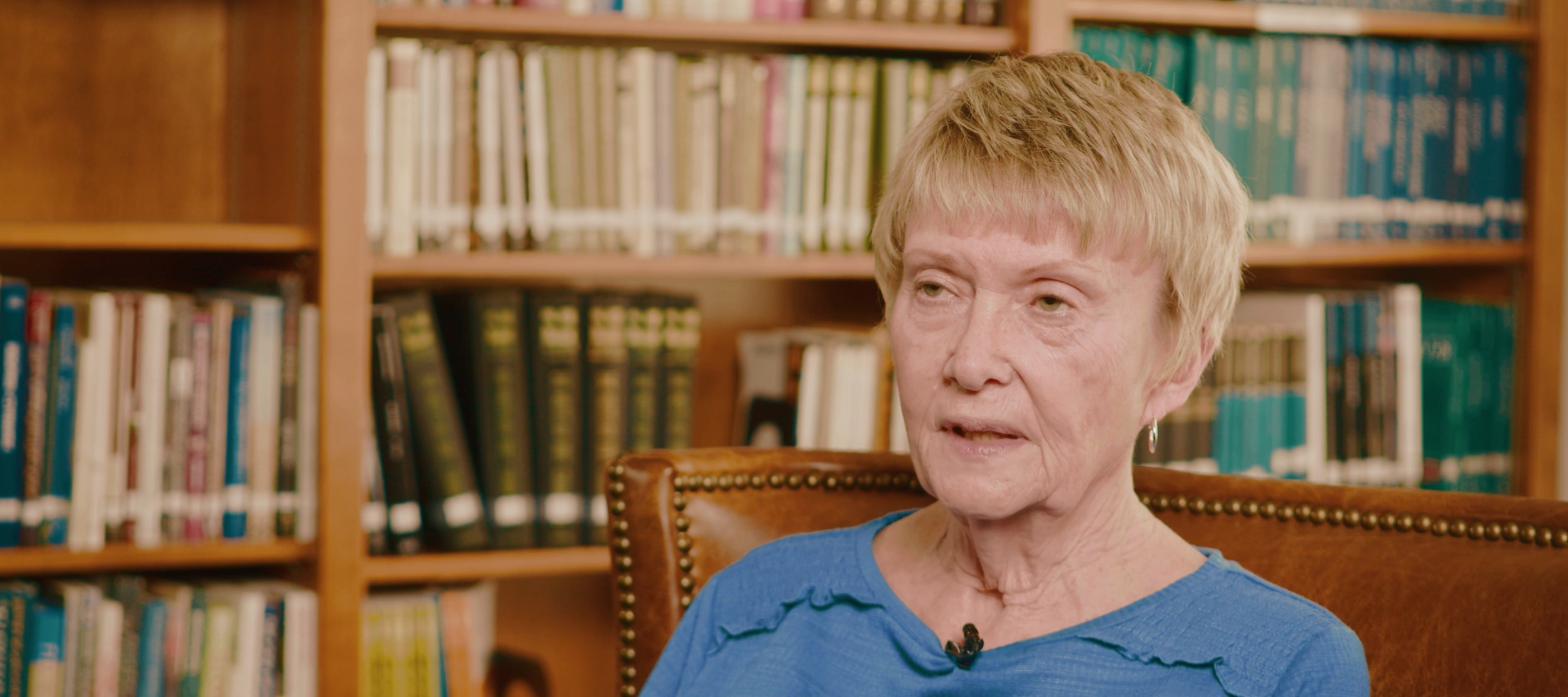 Under the Peach Trees: The Story of the Hochstetler Family