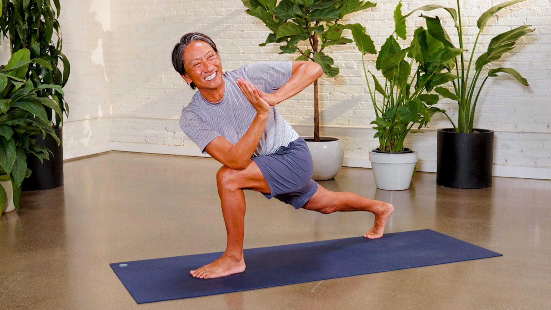 5-Minute Yoga Flow for Flexibility
