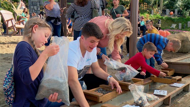 1002 - Smitten In The Smoky Mountains