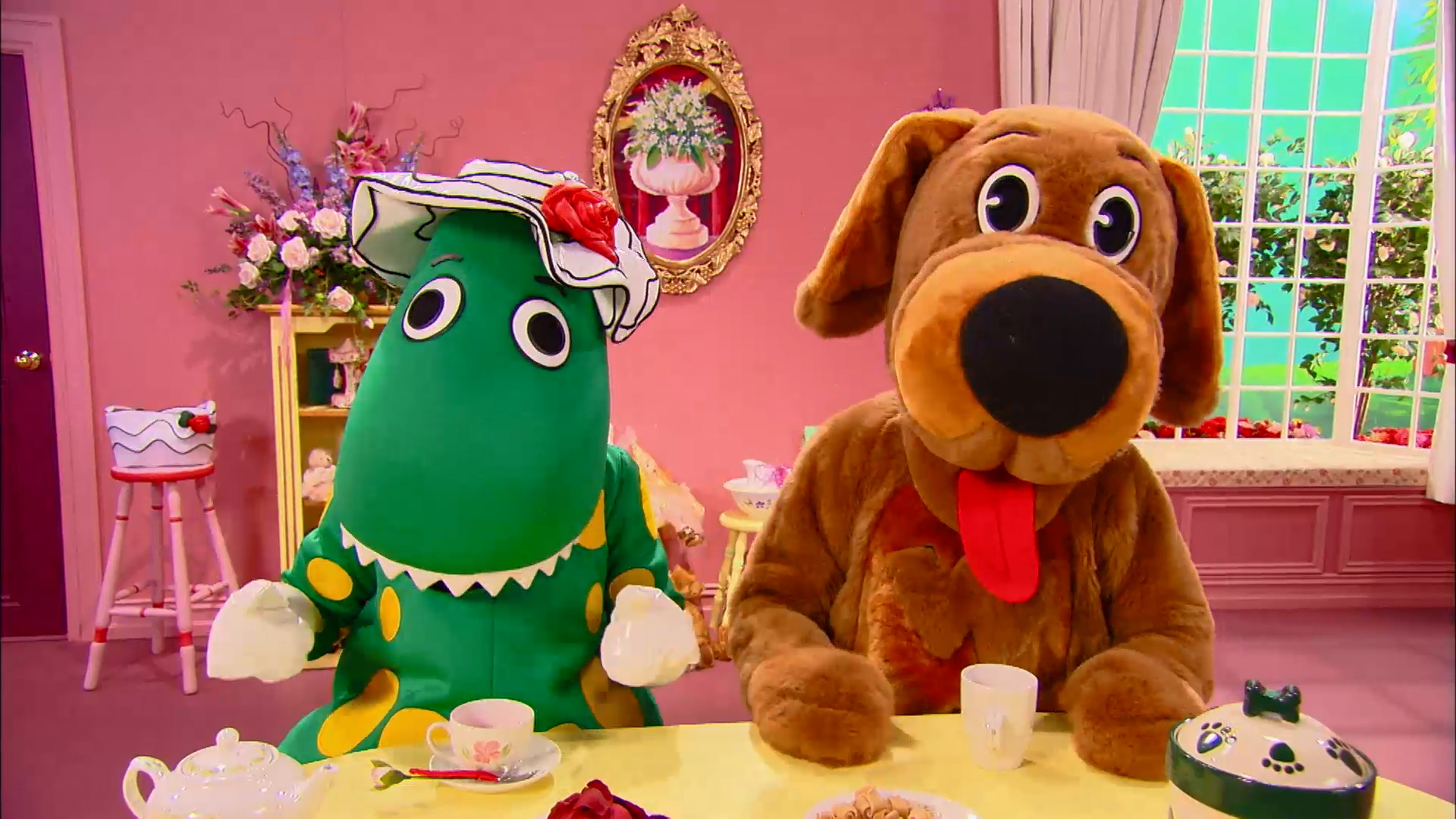 Wags Gets a New Collar