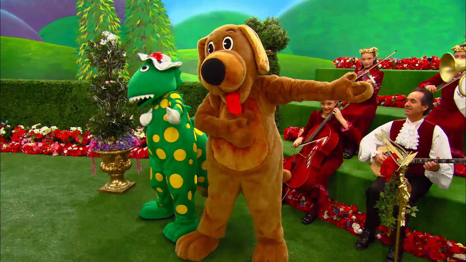 Wags Takes Singing Lessons