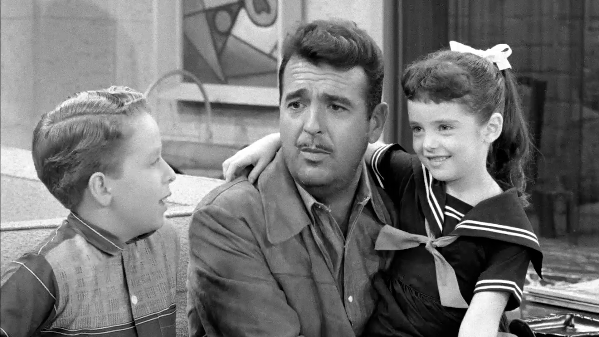 Tennessee Ernie Stays For Dinner