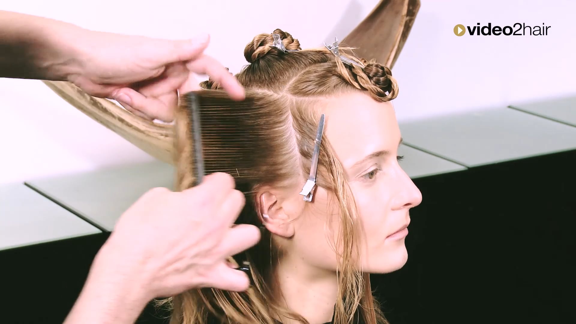 #04 - SIDE SECTION - WAVY bob