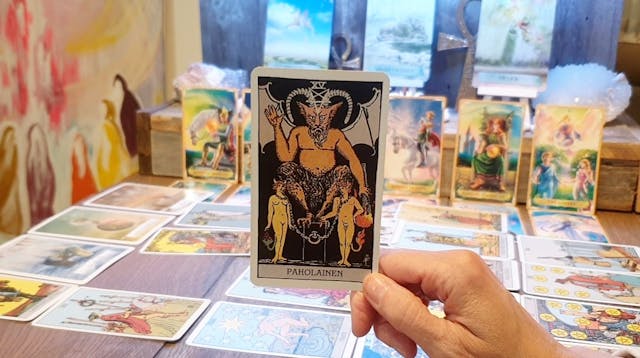 OLET LUOPUMASSA RAKKAUSSUHTEESTA.