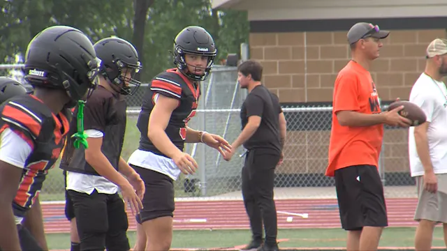 MOORHEAD FOOTBALL HAS FIVE SENIORS PL...