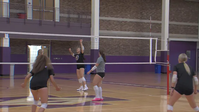 ERIN HORN'S CDH VOLLEYBALL TEAM START...