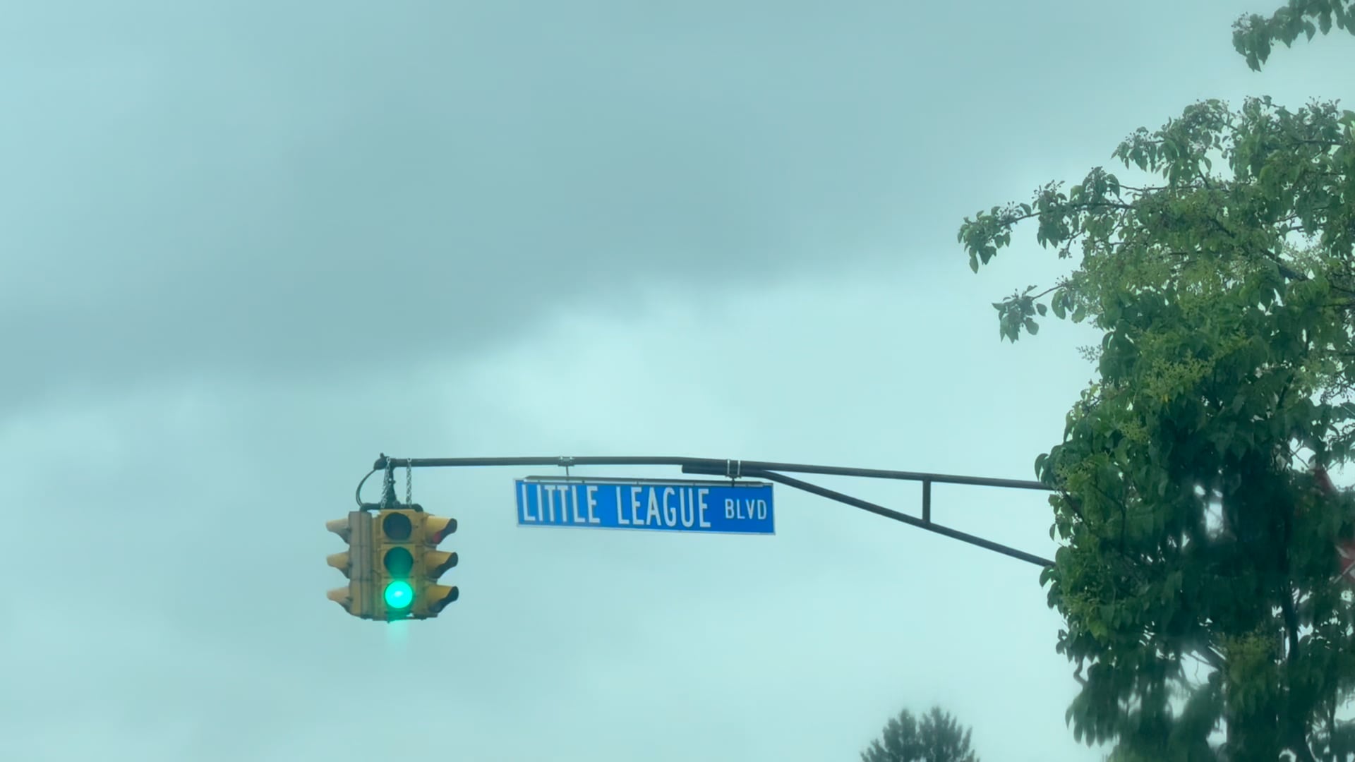 Williamsport, PA: "We Three Kings" and "When the Roll is Called Up Yonder"