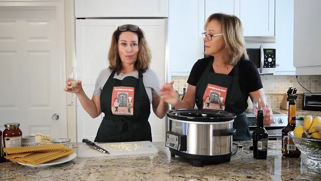 It Girls on the Stoop - The Italian Night Show!