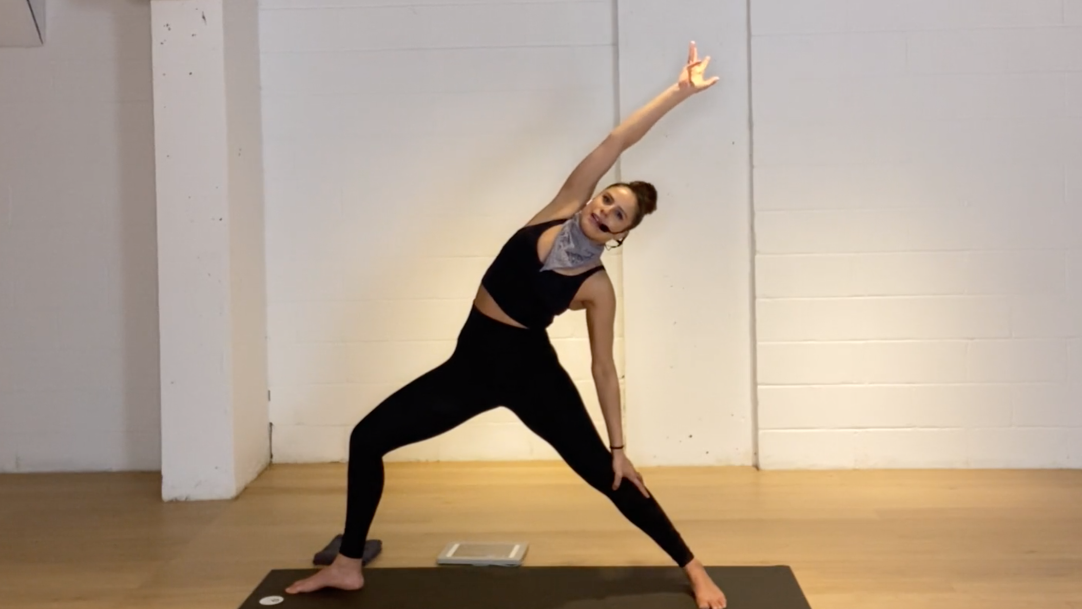 JUST THE FLOWS - SIDE BENDS 45 > JEN