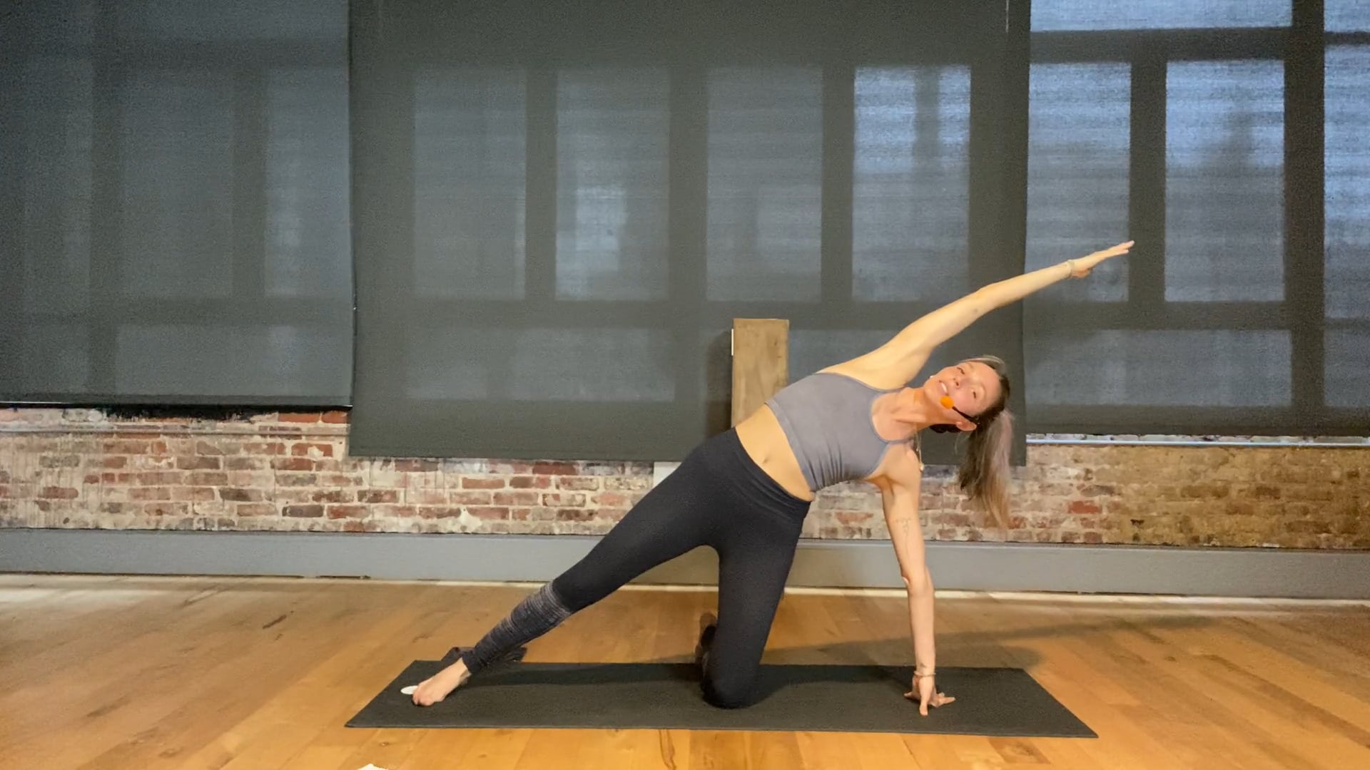 JUST THE FLOWS 40 > BRITT