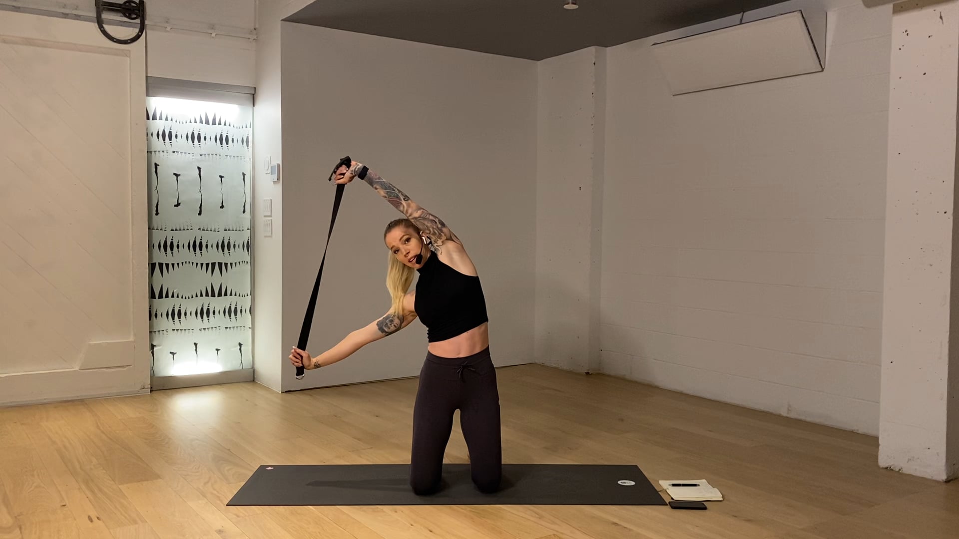 SHOULDER STRETCH 30 > KIRRA