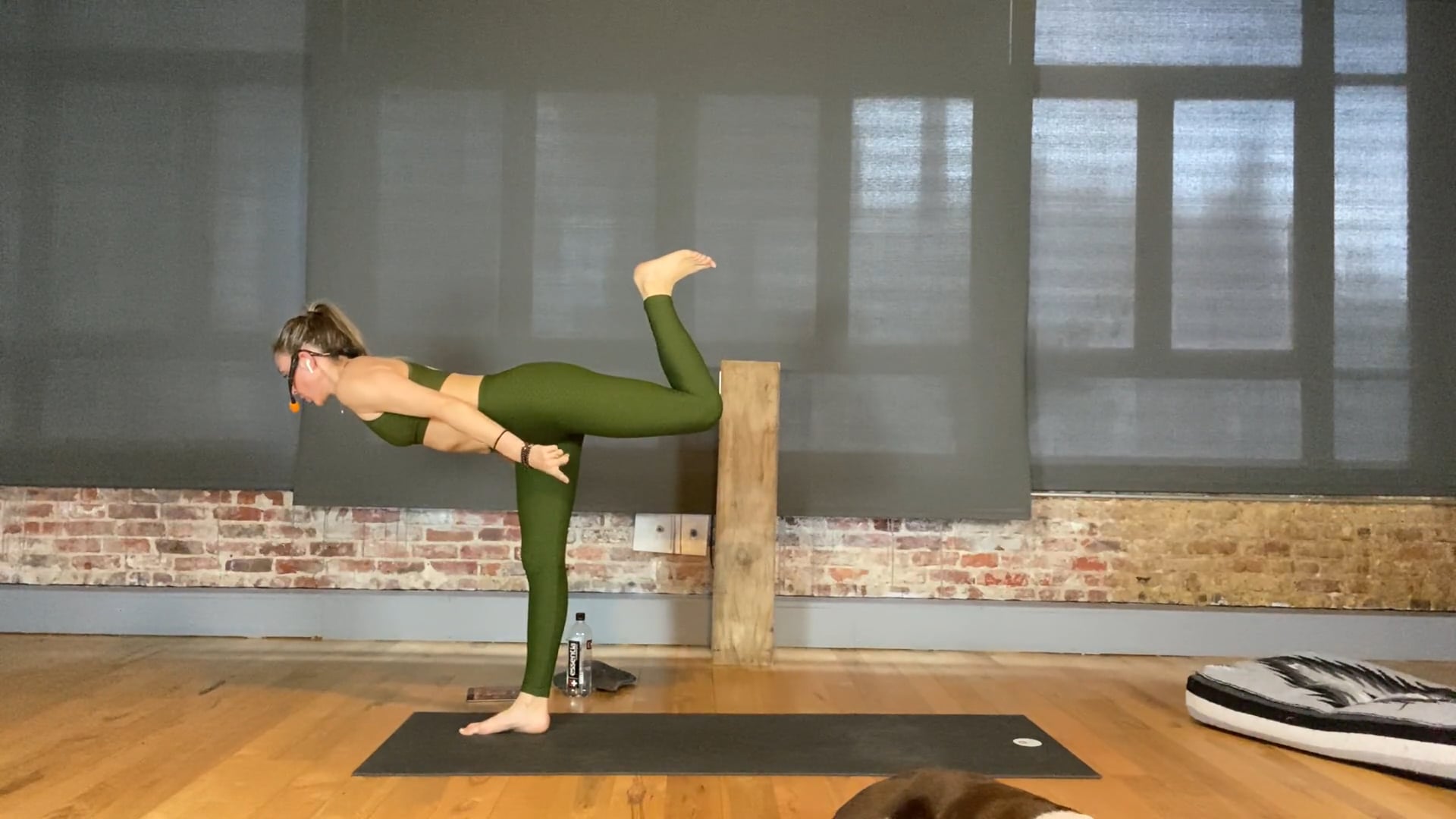 FLOW - STRONG 50 > BRITT