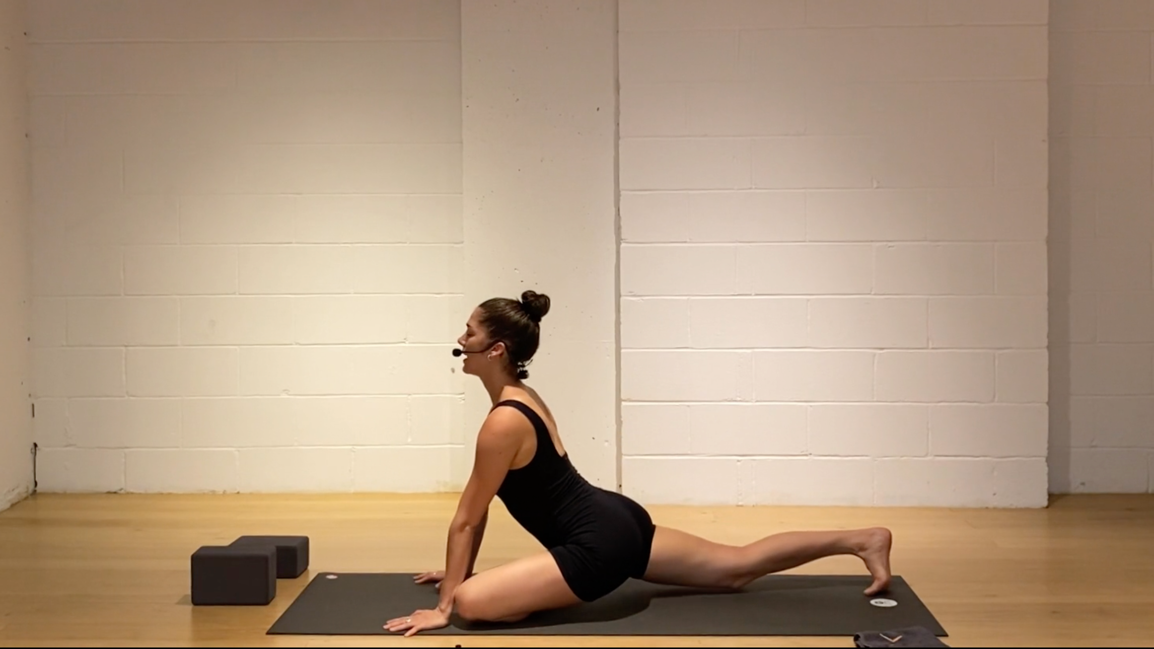 BLISSED OUT STRETCH > MEAVE