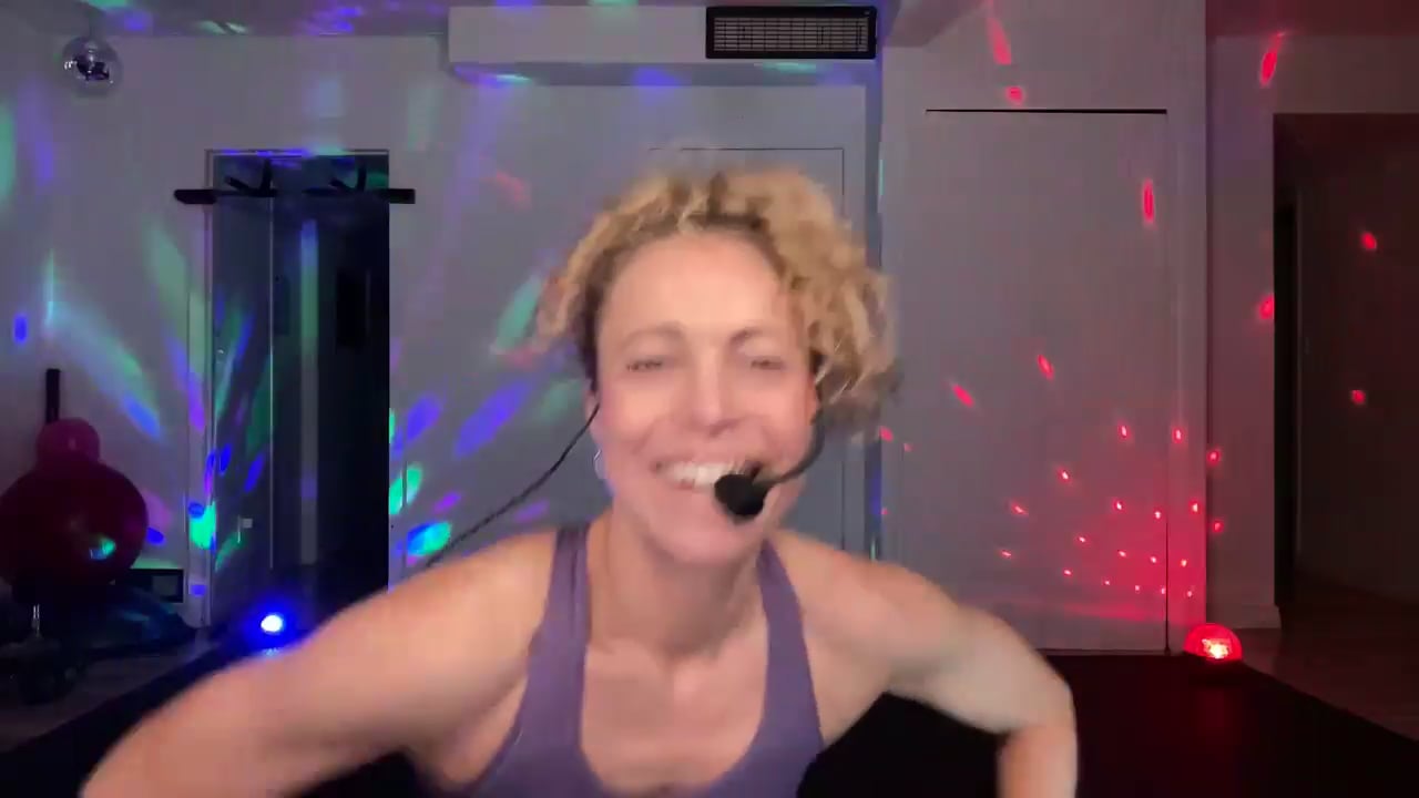 November 20, 2025 - Partyfit® with Véro