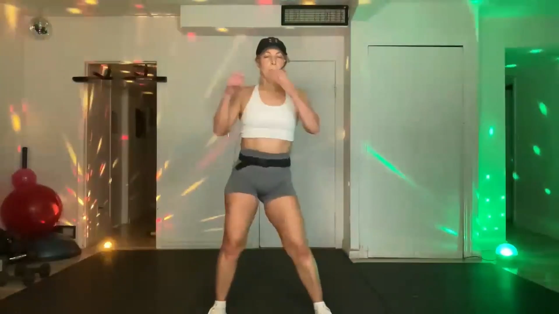 Partyfit with Véro (32 min)