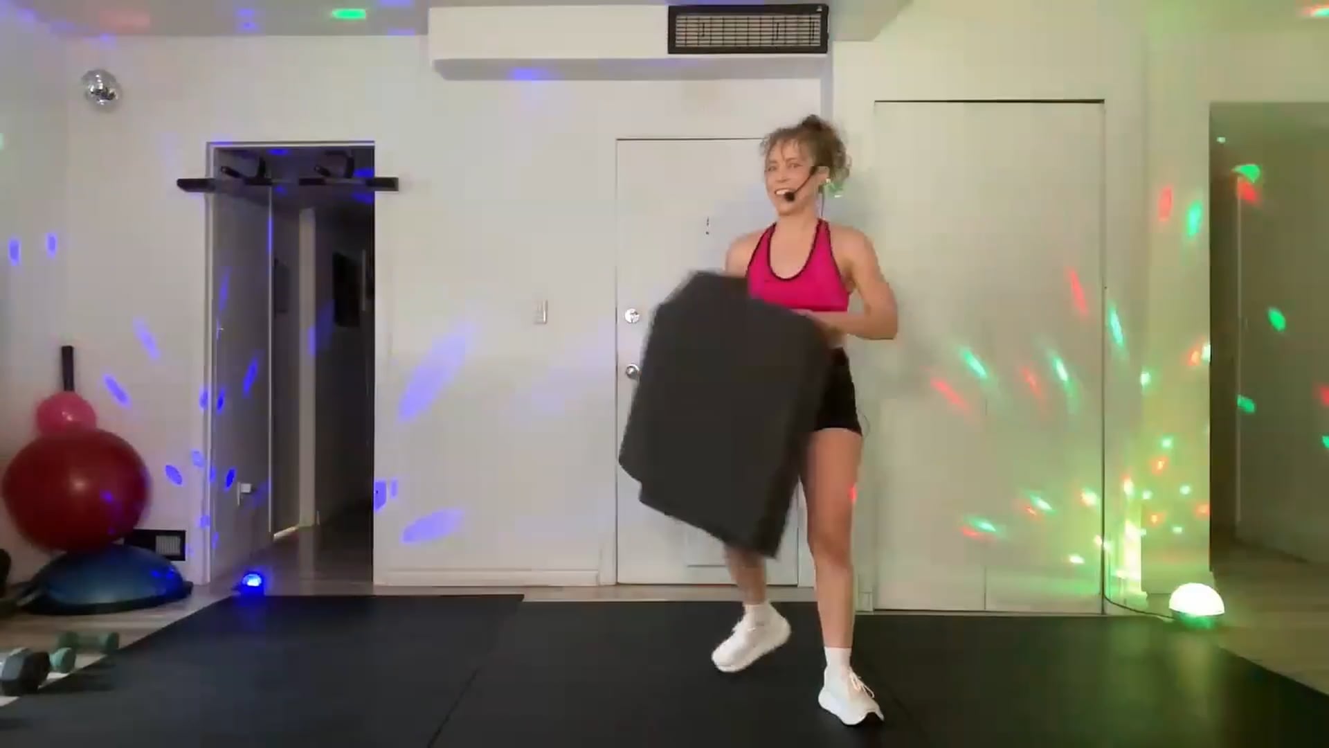 Partyfit Core & Stretch with Véro - 12 min