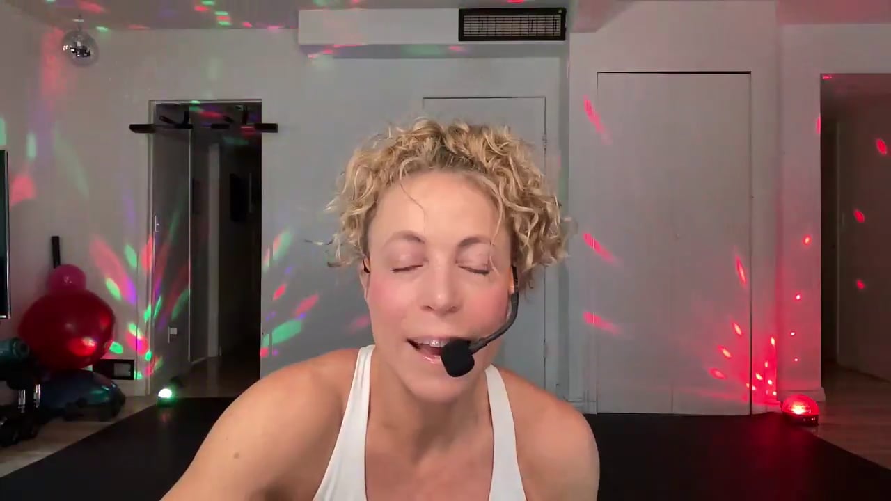 August 31, 2025 - Partyfit® Lite with Véro