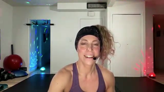 November 16, 2022 - Partyfit®Core with Véro