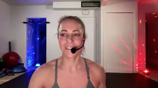 November 22, 2023 - Partyfit®Core, with Véro