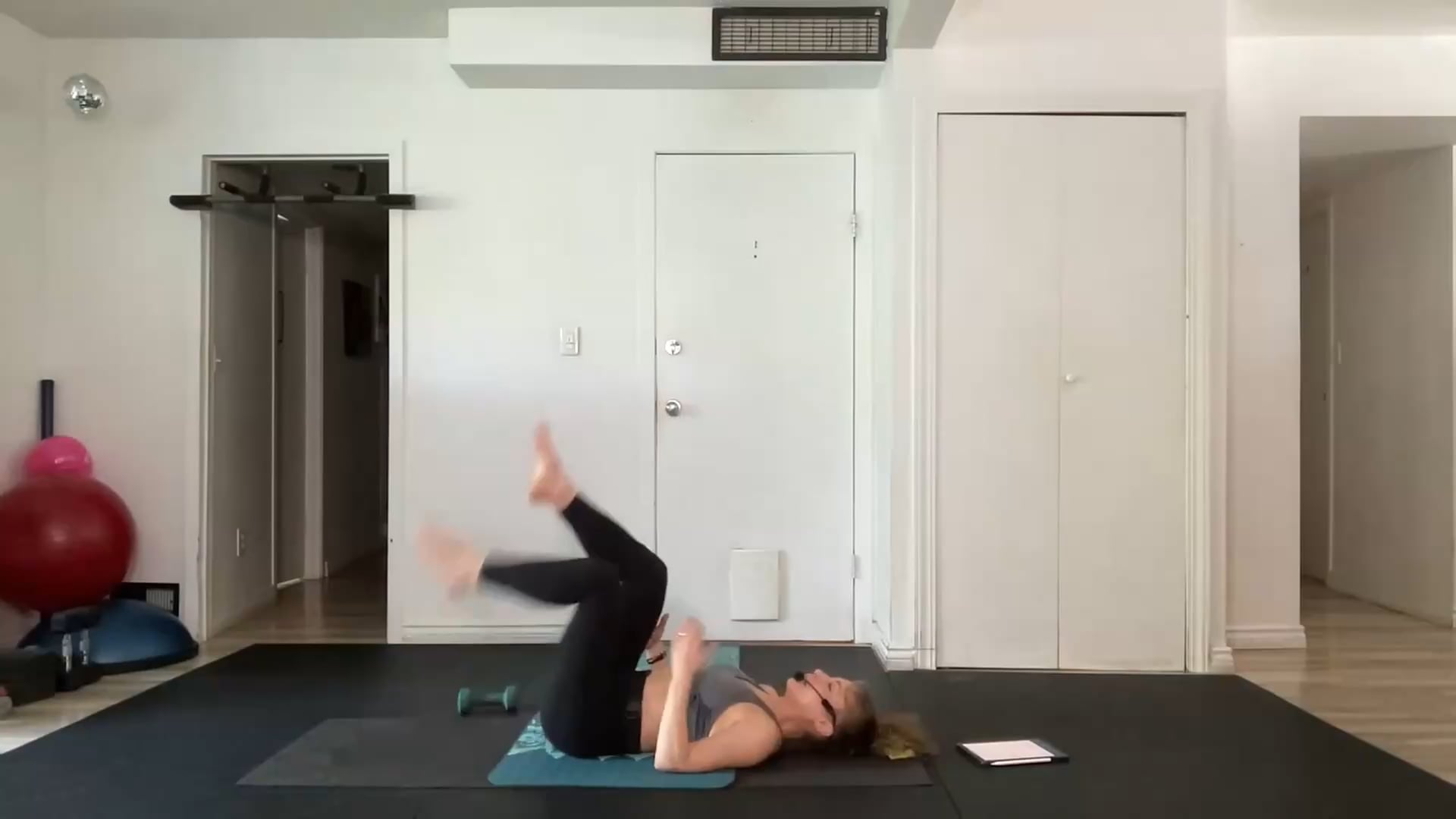 Pilates Core & Stretch  (6min)