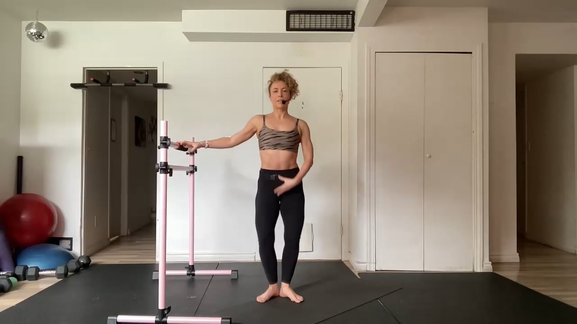 Barre Legs - 7 min
