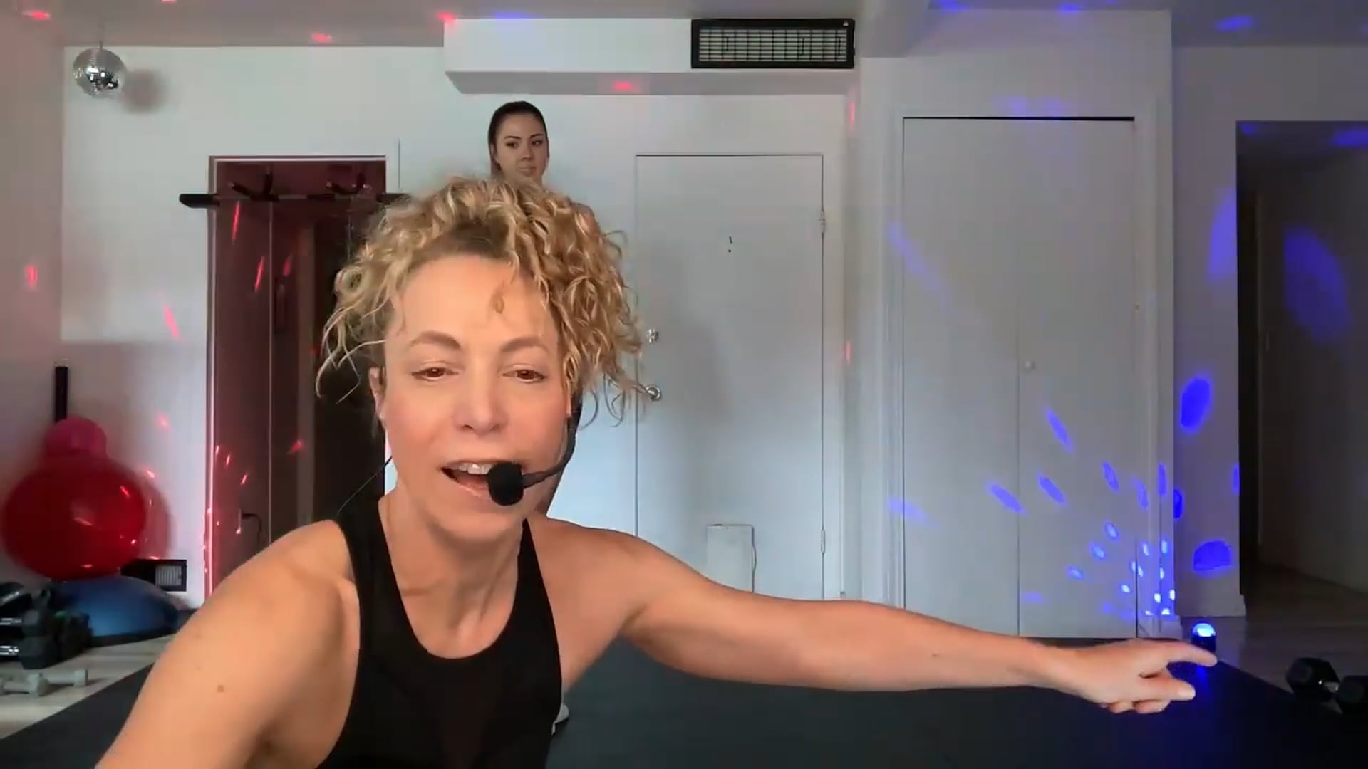 December 30, Partyfit (2025 Favorites) with Véro & Nina