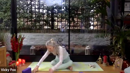 Vicky Fox Yoga Video