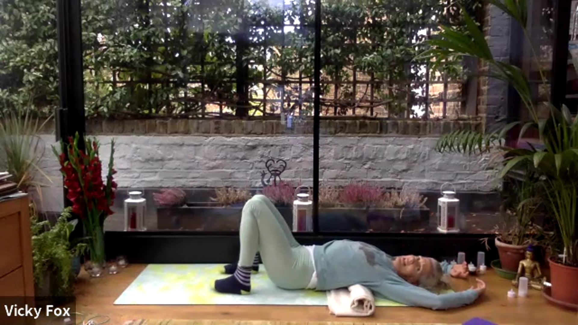 60 min Prana Mudra Class Monday 16th November