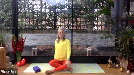 Vicky Fox Yoga Video
