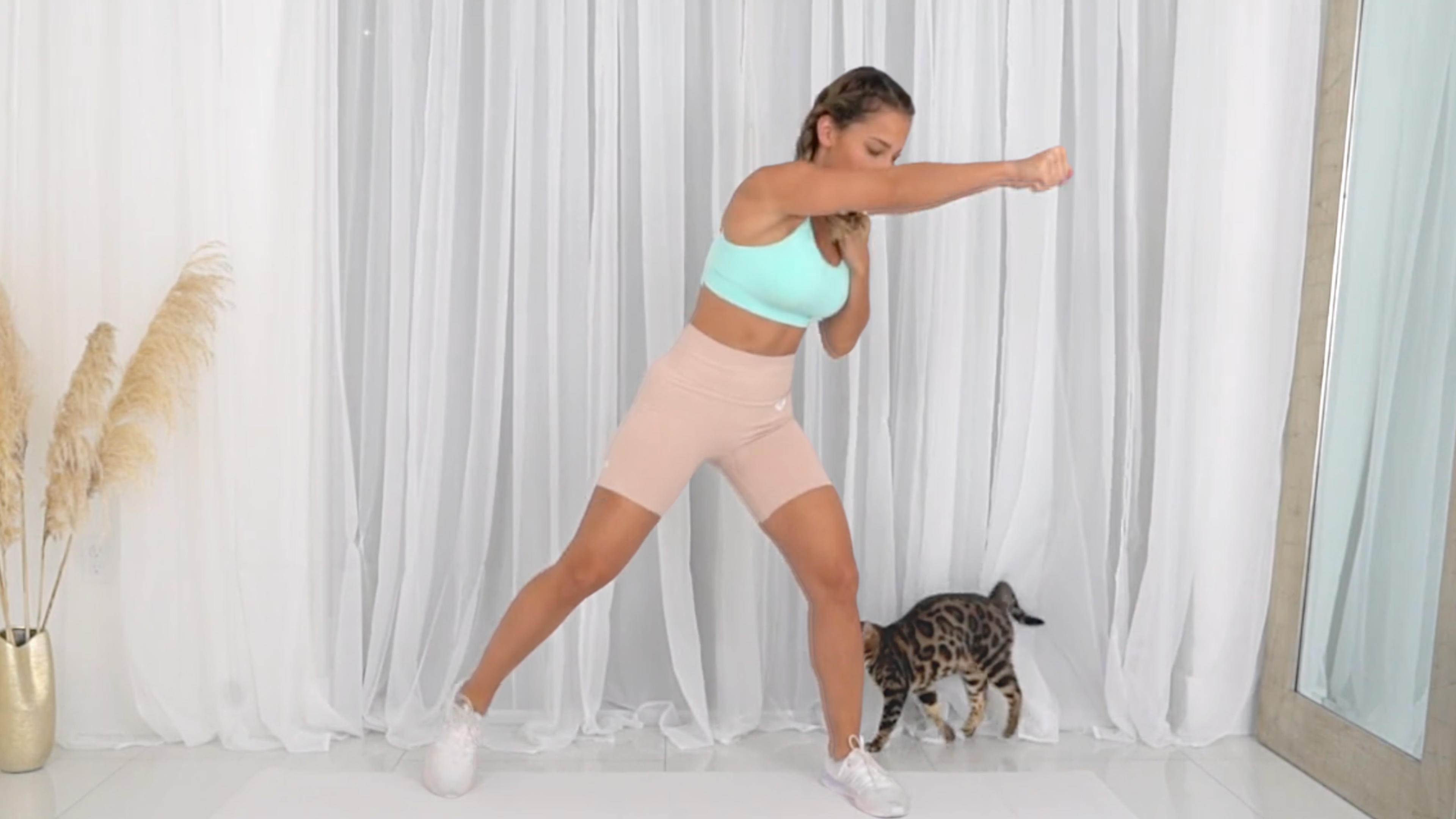 NO JUMPING Intense Workout | Fast-Paced Cardio