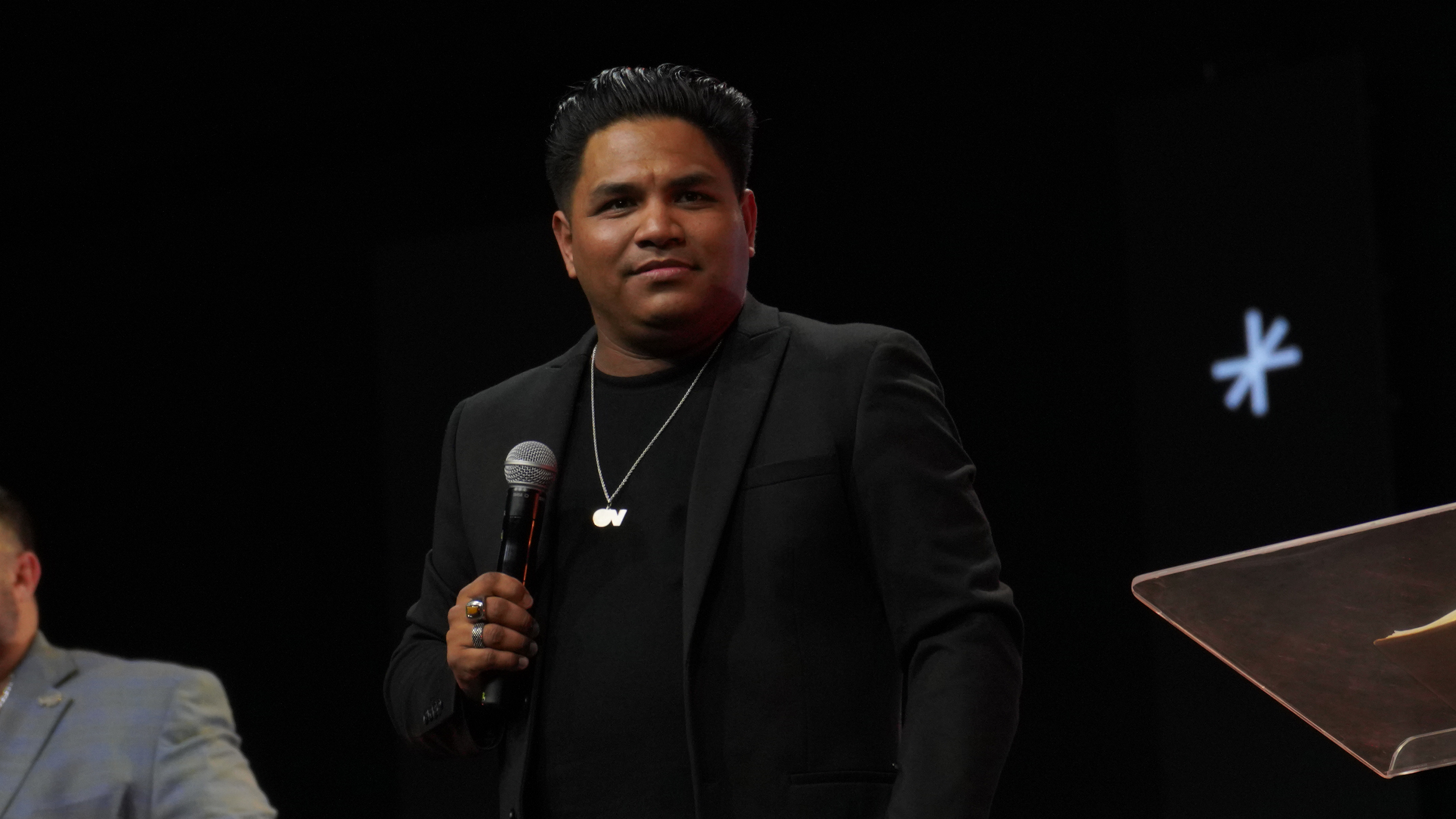 Cómo tú Lo Ve - Enrique Lopez