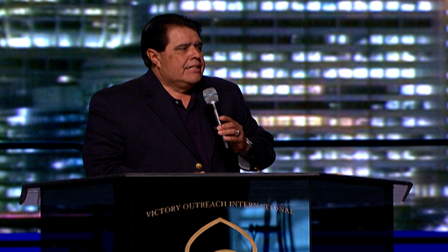 How to Answer the Call (2011) Bruce Bernal