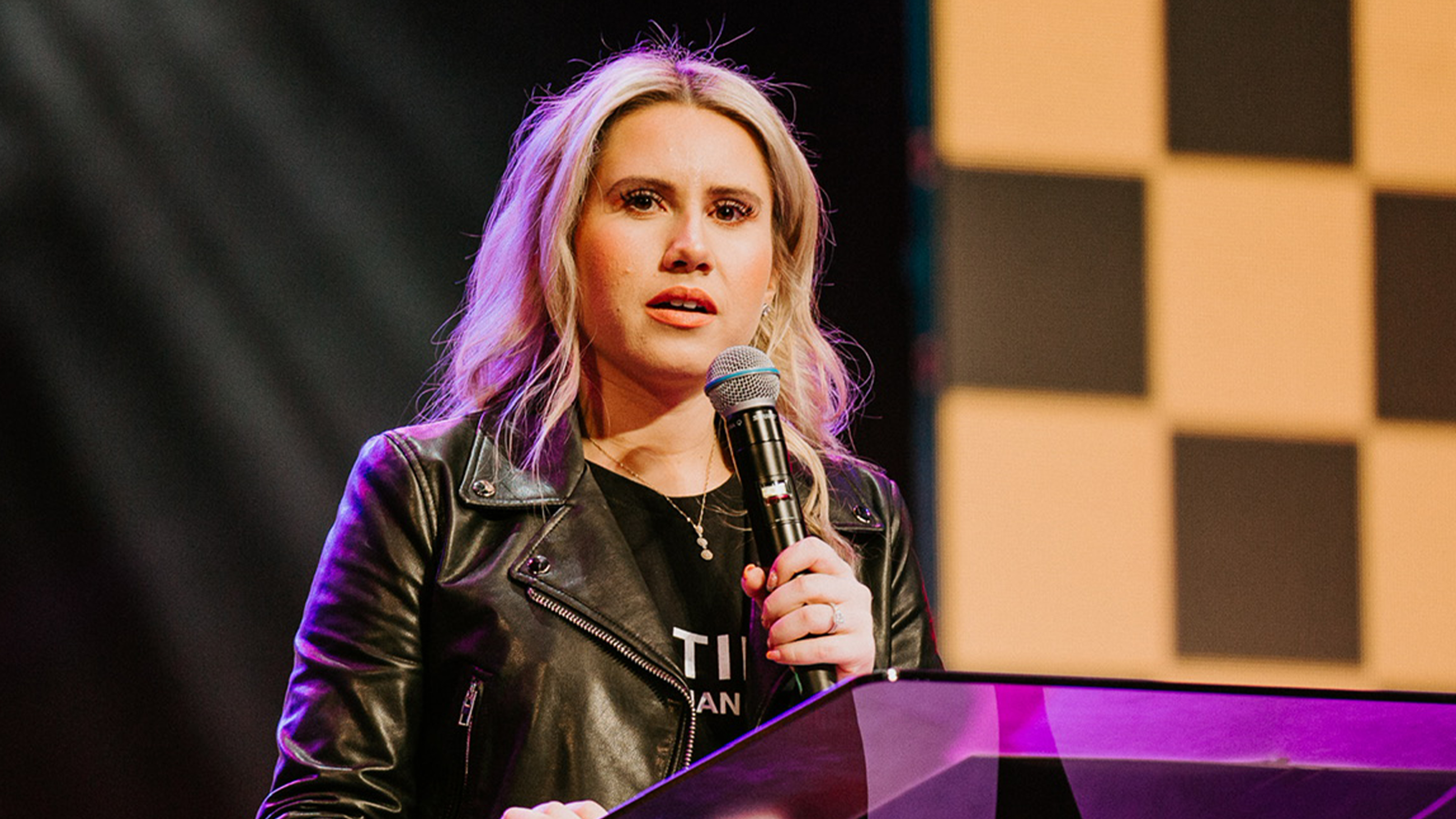 Let the Lion Roar - Julie Banuelos