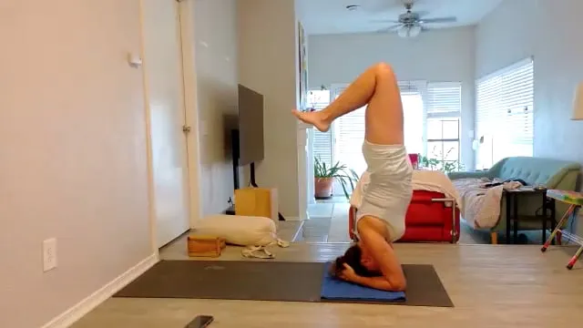 9-7-26 Gulnaaz Yoga Club Viparita Chakrasana, Sirsasana drop back, Simhasana 2