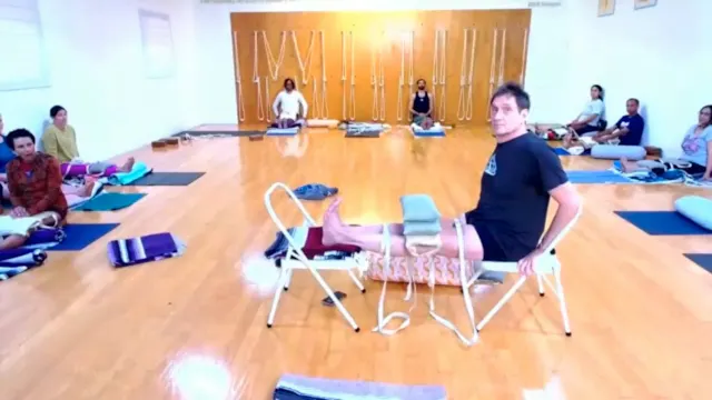 2-22-2025 Knee Therapy with Gulnaaz: Part 1 - The strait knee