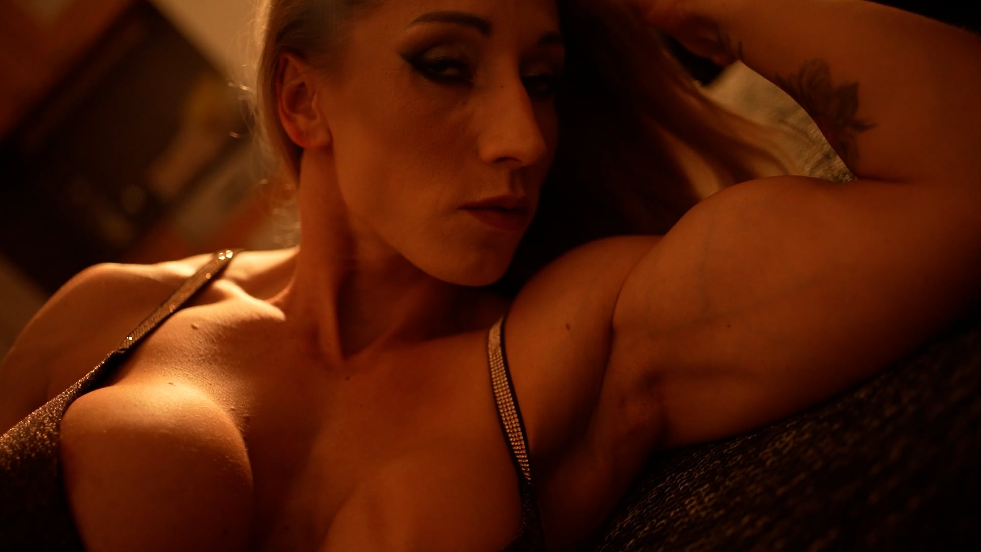 Reni Shooting Video 38