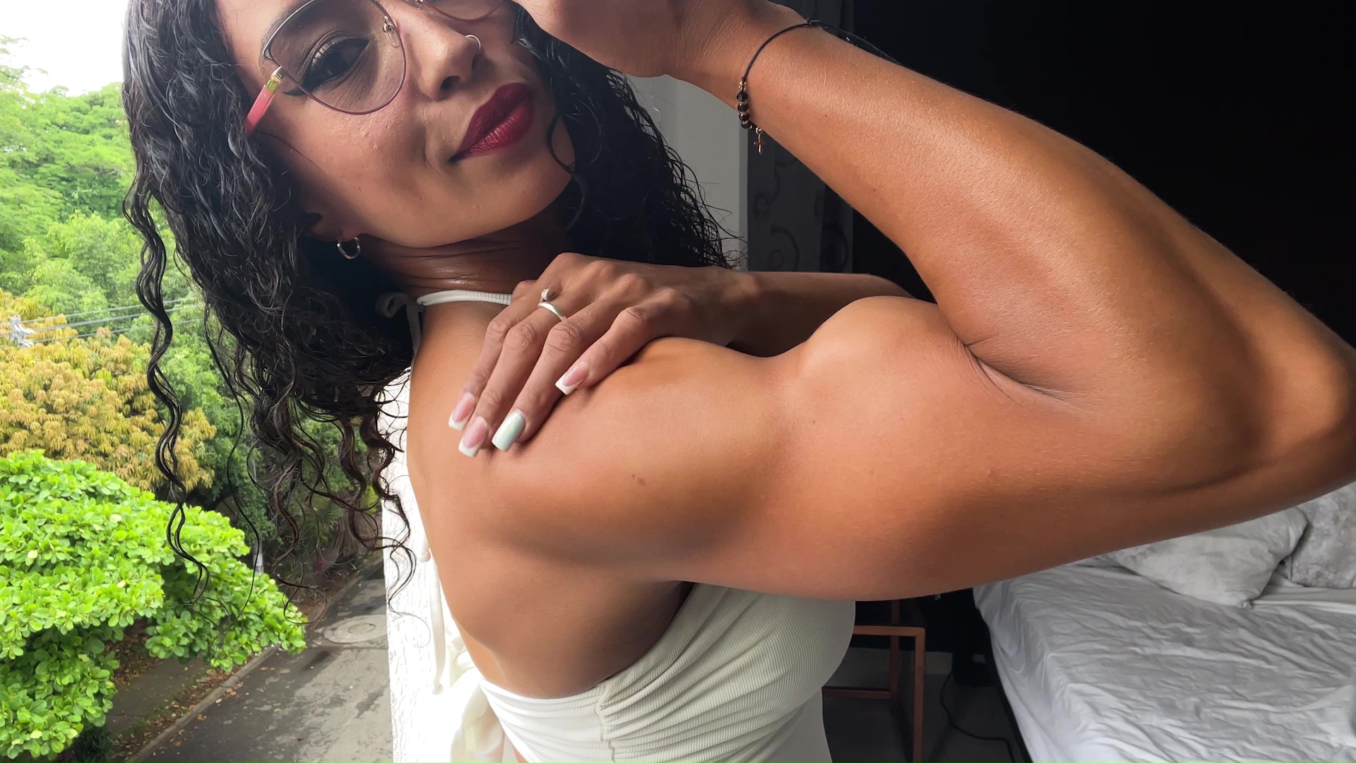 Brenda Biceps Shooting Video 22