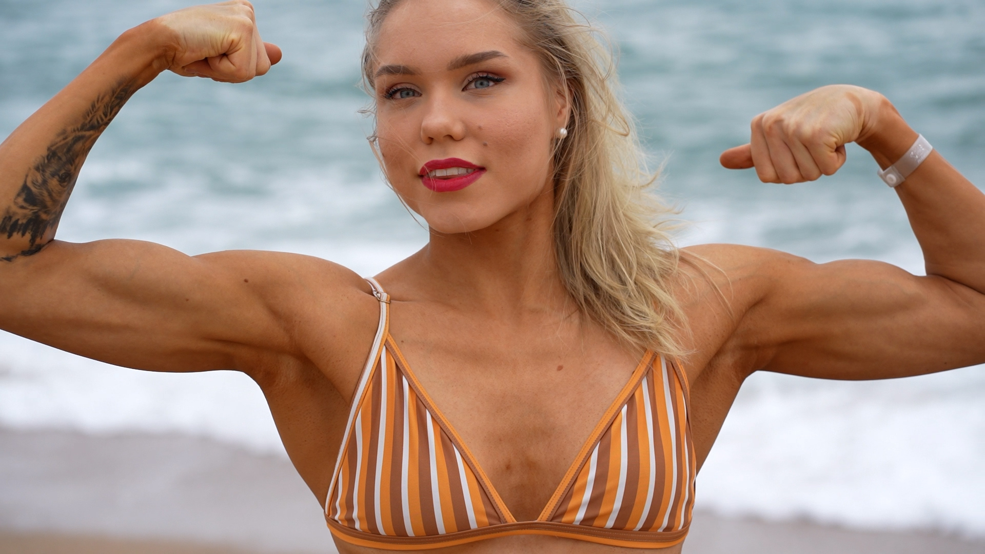 Emilia Shooting Video 04