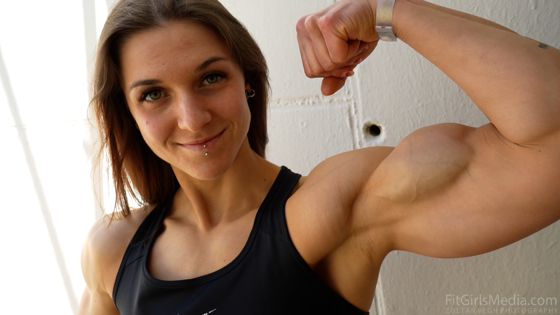 Gabriela Shooting Video 01